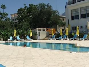 Watermill Hotell Kyrenia  Exteriör bild